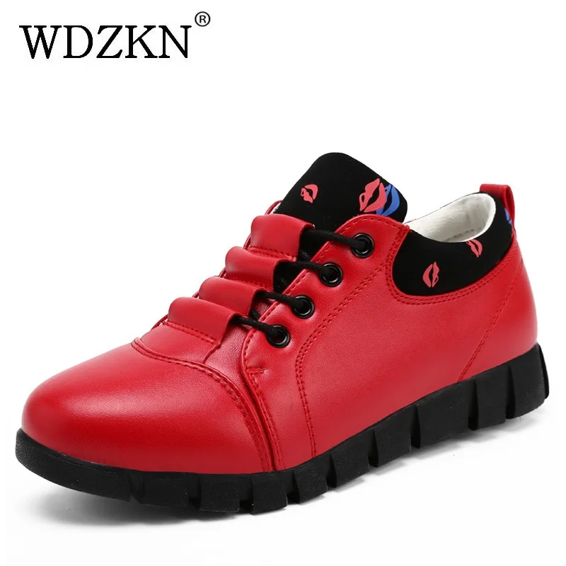 WDZKN Spring Autumn Women Flat Shoes Comfortable Round Toe Women Casual Shoes Black White Red Lace Up Sneakers Woman H980-1
WDZKN Spring Autumn Women Flat Shoes Comfortable Round Toe Women Casual Shoes Black White Red Lace Up Sneakers Woman H980-1
