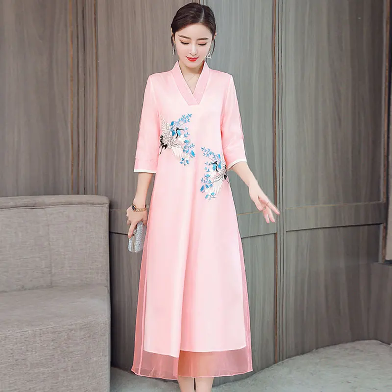 Summer vietnam ao dai Chinese traditional dress qipao long Embroidered elegant gown chinoiserie modern cheongsam
Summer vietnam ao dai Chinese traditional dress qipao long Embroidered elegant gown chinoiserie modern cheongsam