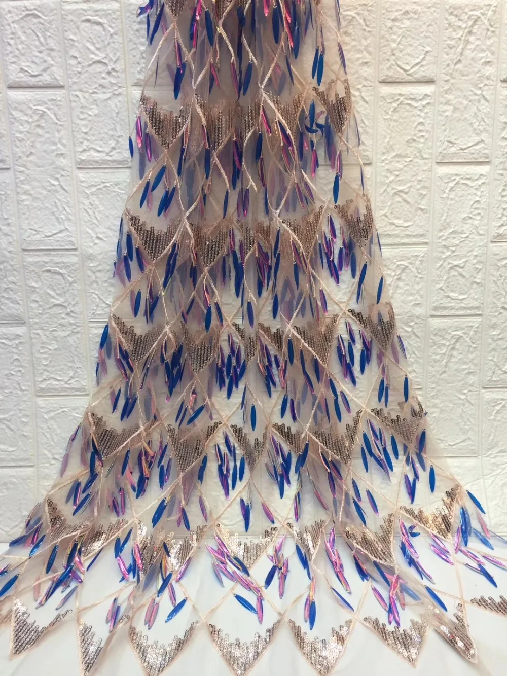 Latest African tassel lace sequins Fabric High Quality African French Net Lace Fabric Embroidery Tulle Lace For latin dress Wome
Latest African tassel lace sequins Fabric High Quality African French Net Lace Fabric Embroidery Tulle Lace For latin dress Wome