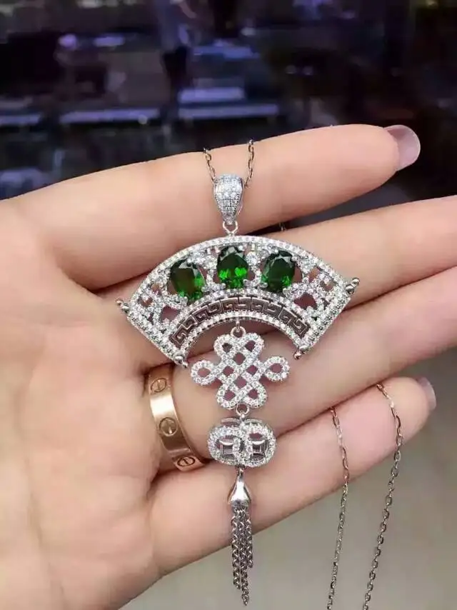 Natural diopside stone brooch S925 silver Natural gemstone brooch Pendant trendy Chinese knot tassel women two wears jewelry
Natural diopside stone brooch S925 silver Natural gemstone brooch Pendant trendy Chinese knot tassel women two wears jewelry
