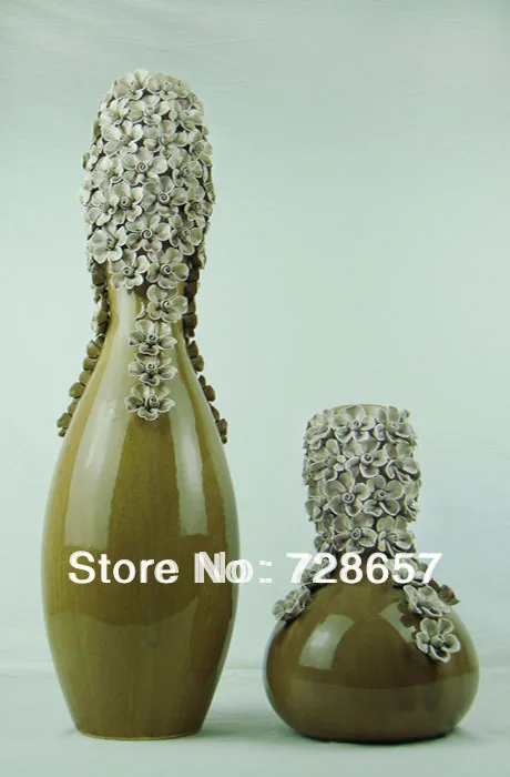 Ceramic Household Decorative Vase. Porcelain Fashion Flower Vase with Transparent Glaze and Handmade Artificial Flower
Ceramic Household Decorative Vase. Porcelain Fashion Flower Vase with Transparent Glaze and Handmade Artificial Flower