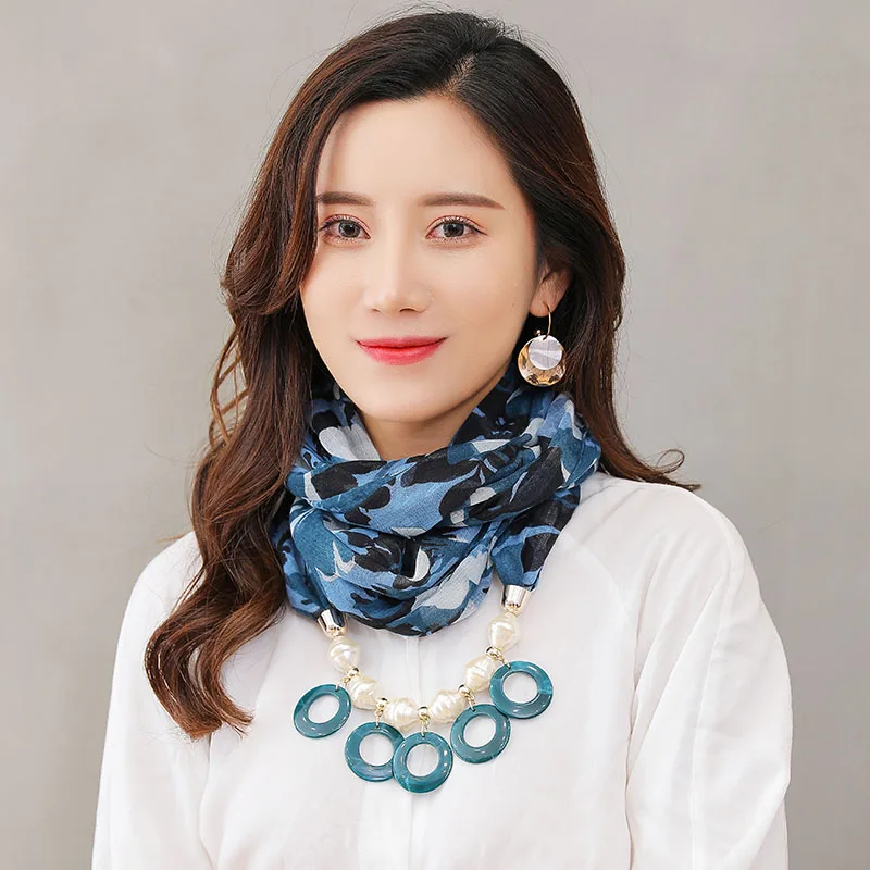 Woman's handkerchief chiffon hijab hair scarf amber necklace Alec resin effect jewelry pendant free of carriage
Woman's handkerchief chiffon hijab hair scarf amber necklace Alec resin effect jewelry pendant free of carriage