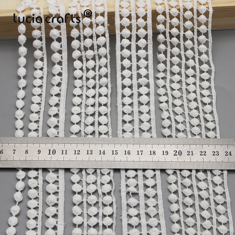 Lucia crafts 3yards/lot White Hollow Cotton Lace Fabric Trim Ribbons Headdress Sewing DIY Garment Decoration Accessory N0401
Lucia crafts 3yards/lot White Hollow Cotton Lace Fabric Trim Ribbons Headdress Sewing DIY Garment Decoration Accessory N0401