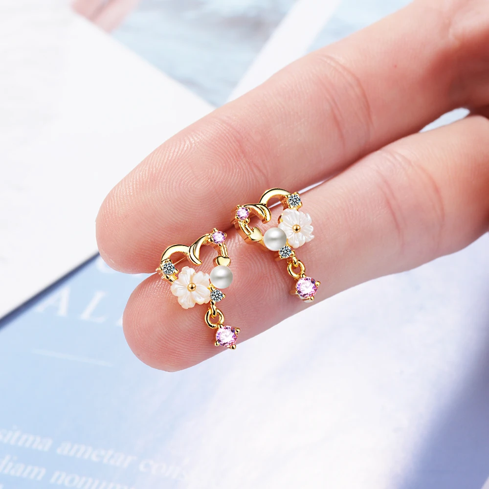 Todorova Hollow Love Heart Stud Earrings for Women Fashion Jewelry Natural Shell Flowers Cubic Zircon Earrings oorbellen
Todorova Hollow Love Heart Stud Earrings for Women Fashion Jewelry Natural Shell Flowers Cubic Zircon Earrings oorbellen