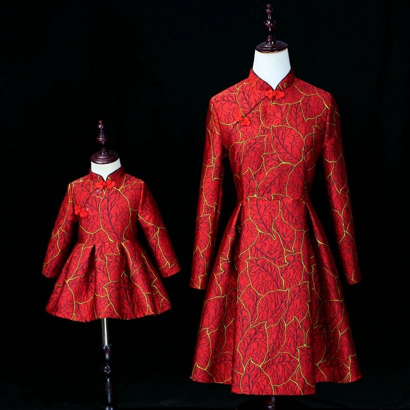 Winter Autumn mother daughter match clothes kids girls 12M-16Y women 3XL plus size Chinese cheongsam mom and baby children dress
Winter Autumn mother daughter match clothes kids girls 12M-16Y women 3XL plus size Chinese cheongsam mom and baby children dress
