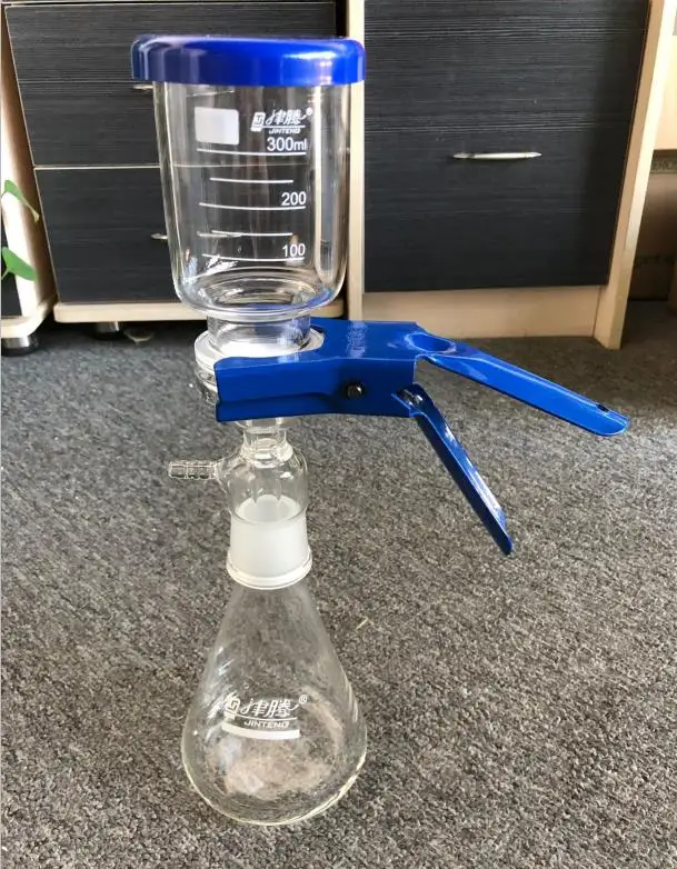 500ml,Vacuum Suction Filter Device,Buchner Filting Apparatus,with filter flask,Laboratory Glassware kit
500ml,Vacuum Suction Filter Device,Buchner Filting Apparatus,with filter flask,Laboratory Glassware kit