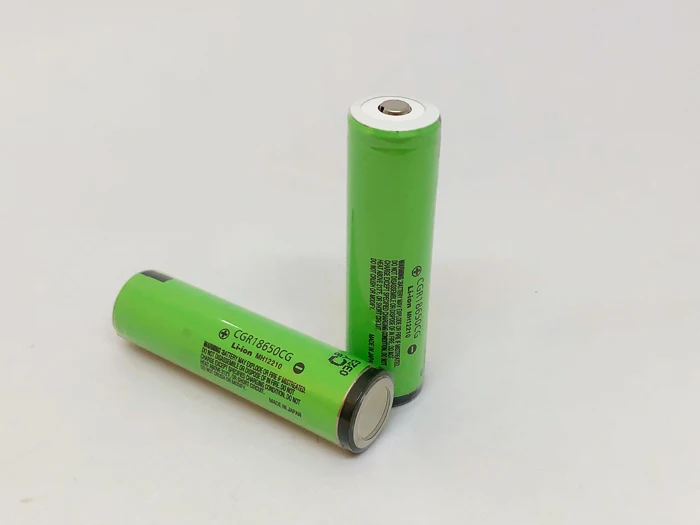 

2PCS/LOT New Protected Original Panasonic CGR18650CG 18650 3.7V 2250mAh Rechargeable Battery Lithium Batteries Cell with PCB