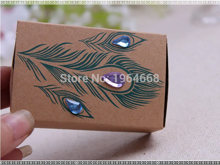 wedding party favor candy box - peacock feathers & resin diamond pattern sweet favor bag baby shower party gift box 300pcs/lot
wedding party favor candy box - peacock feathers & resin diamond pattern sweet favor bag baby shower party gift box 300pcs/lot