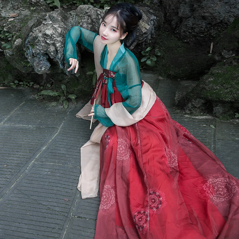Традиционная Женская одежда Hanfu для классических танцев в древнем китайском стиле, платье принцессы династии Тан Цин, костюм для выступлени...
Традиционная Женская одежда Hanfu для классических танцев в древнем китайском стиле, платье принцессы династии Тан Цин, костюм для выступлени...