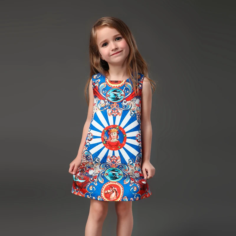 Spring Summer family matching clothes Italian fashion head print women kids girl sleeveless A-line dress mother daughter dresses
Spring Summer family matching clothes Italian fashion head print women kids girl sleeveless A-line dress mother daughter dresses