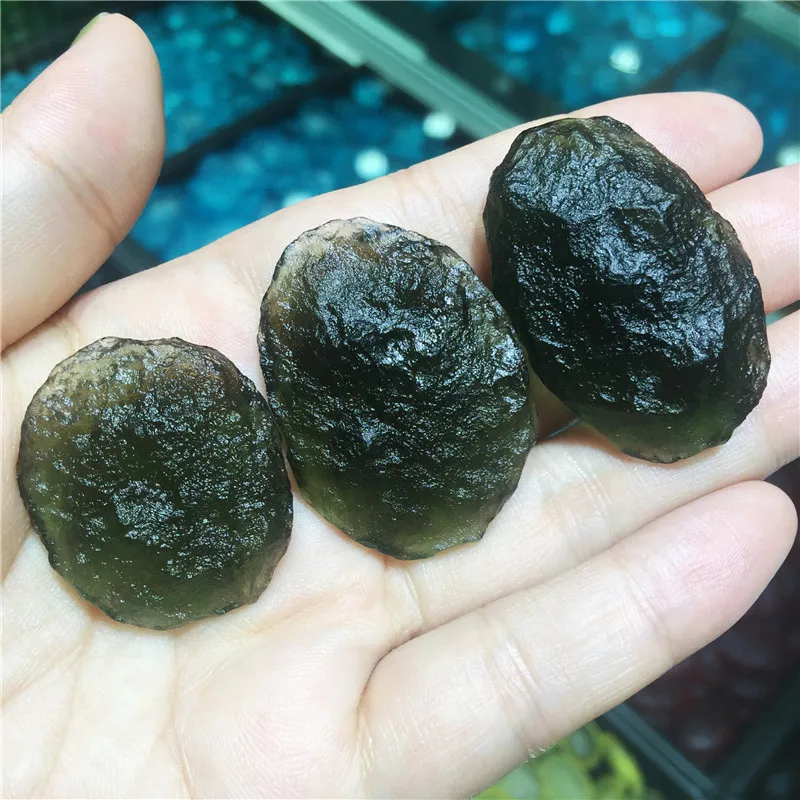 Moldavite чешские стеклянные бусины грубый метеорит ударопрочный хрустальный камень
Moldavite чешские стеклянные бусины грубый метеорит ударопрочный хрустальный камень