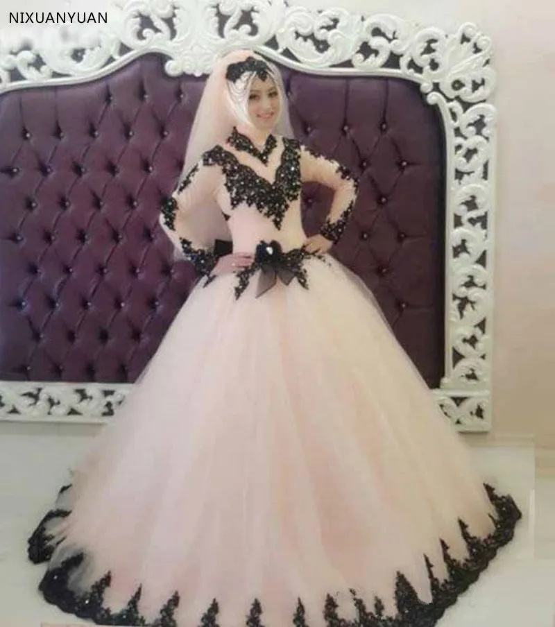 Gorgeous Ball Gown Tulle Wedding Dress 2021 High Neck Long Sleeves Black Appliques Muslim Bridal Gown Plus Size Vestido De Novia
Gorgeous Ball Gown Tulle Wedding Dress 2021 High Neck Long Sleeves Black Appliques Muslim Bridal Gown Plus Size Vestido De Novia