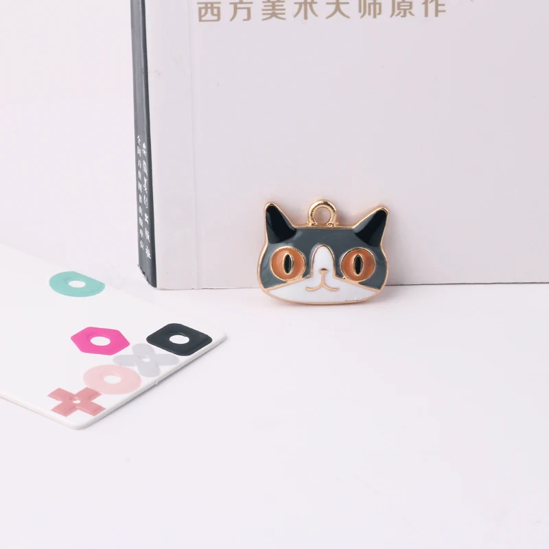 10pcs Cartoon Cats Enamel Charms for Jewelry Making Floating Metal Cat Pendant Floating Women DIY Fashion Charms FX009
10pcs Cartoon Cats Enamel Charms for Jewelry Making Floating Metal Cat Pendant Floating Women DIY Fashion Charms FX009
