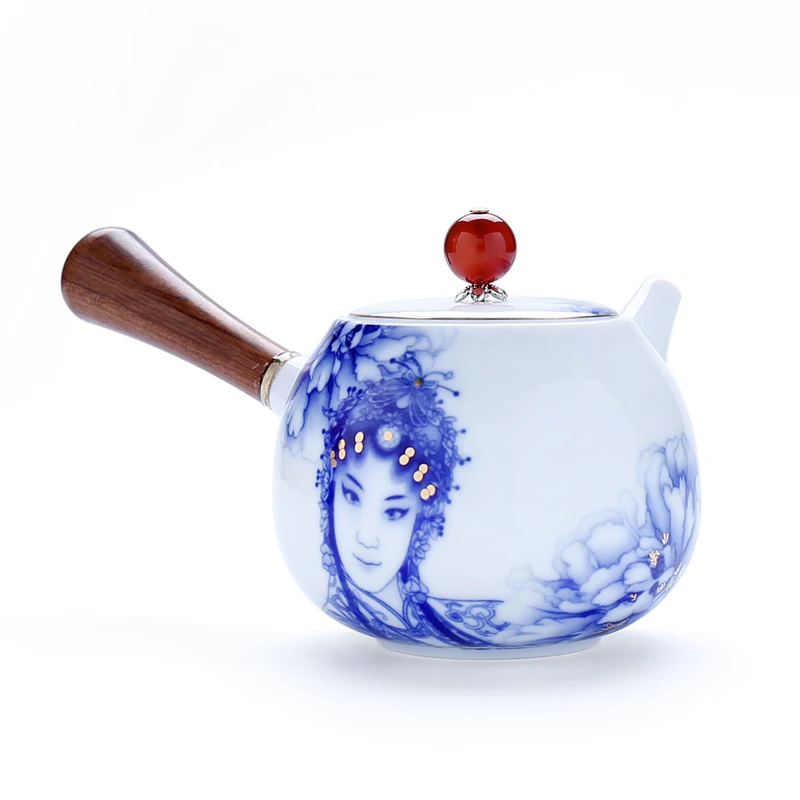 450/500ml Peking Opera Single Tea Pot Ceramic Rosewood Side Handle Blue and White Porcelain Teapot Maker Kung Fu Tea Set Kettle
450/500ml Peking Opera Single Tea Pot Ceramic Rosewood Side Handle Blue and White Porcelain Teapot Maker Kung Fu Tea Set Kettle