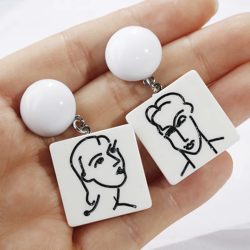 AENSOA Trendy Square Girl Men Graphic Acrylic Earrings For Women Statement White Geometric Drop Earrings Party Jewelry Gift
AENSOA Trendy Square Girl Men Graphic Acrylic Earrings For Women Statement White Geometric Drop Earrings Party Jewelry Gift