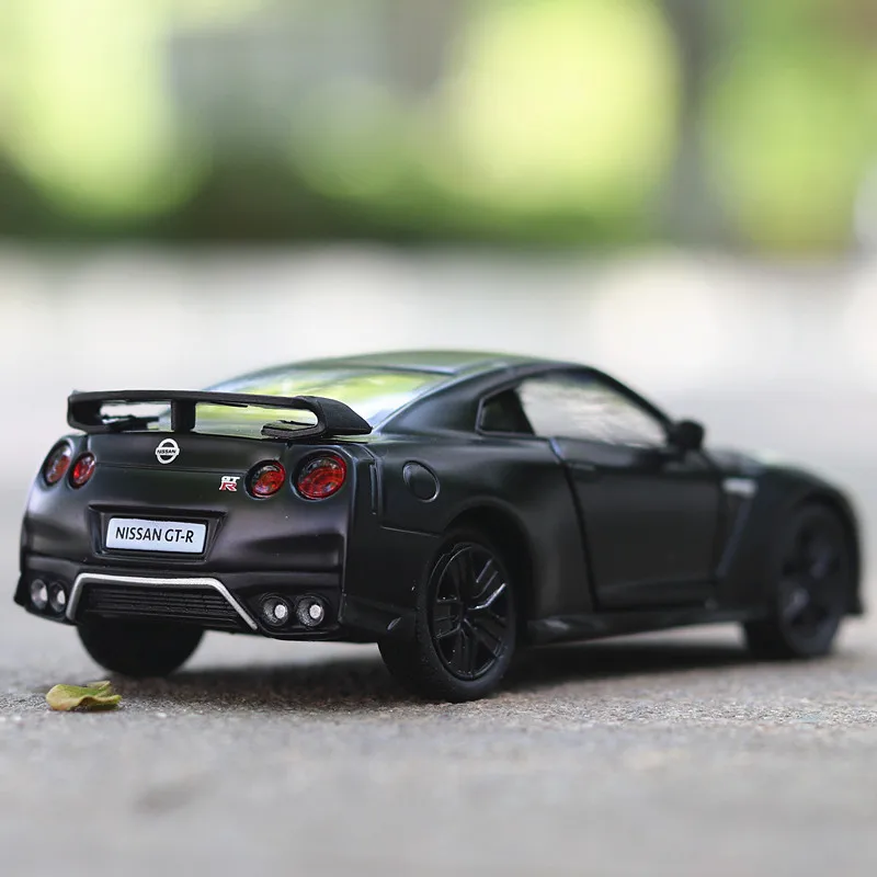 1:36 Nissan GTR автомобиль игрушечный Chevrolet Camaro металлическая игрушка дикасты и