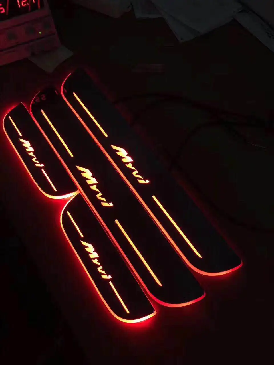 eOsuns Led moving light scuff pedal for Myvi daynamic door sill welcome pedal mouldings pedal
eOsuns Led moving light scuff pedal for Myvi daynamic door sill welcome pedal mouldings pedal