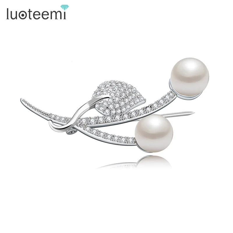 LUOTEEMI Wholesale High Quality White Simulated-Pearl Zircon Women Decorative Flower Brooches and Pins For Wedding Bouquet
LUOTEEMI Wholesale High Quality White Simulated-Pearl Zircon Women Decorative Flower Brooches and Pins For Wedding Bouquet