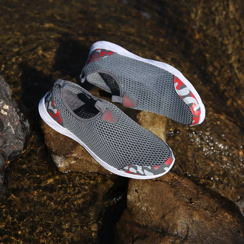 2018 high quality men's new men's outdoor sports shoes wading shoes lightweight breathable upstream shoes Creek shoes #39-#46
2018 high quality men's new men's outdoor sports shoes wading shoes lightweight breathable upstream shoes Creek shoes #39-#46