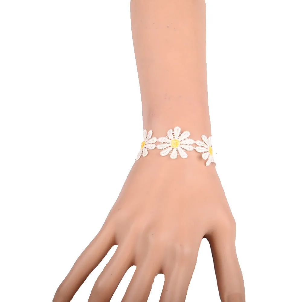 Women New Fashion Charm Bracelet Classic Lace Cloth Bracelet Lucky Hand Rope Girls Lace Bracelets Hot Sale
Women New Fashion Charm Bracelet Classic Lace Cloth Bracelet Lucky Hand Rope Girls Lace Bracelets Hot Sale