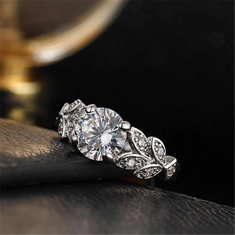HEBEHERA Silver Color ornament Fashionable Lady Ring Engagement Ring Embedded Zircon Leaf Modeling Jewelry Decoration
HEBEHERA Silver Color ornament Fashionable Lady Ring Engagement Ring Embedded Zircon Leaf Modeling Jewelry Decoration