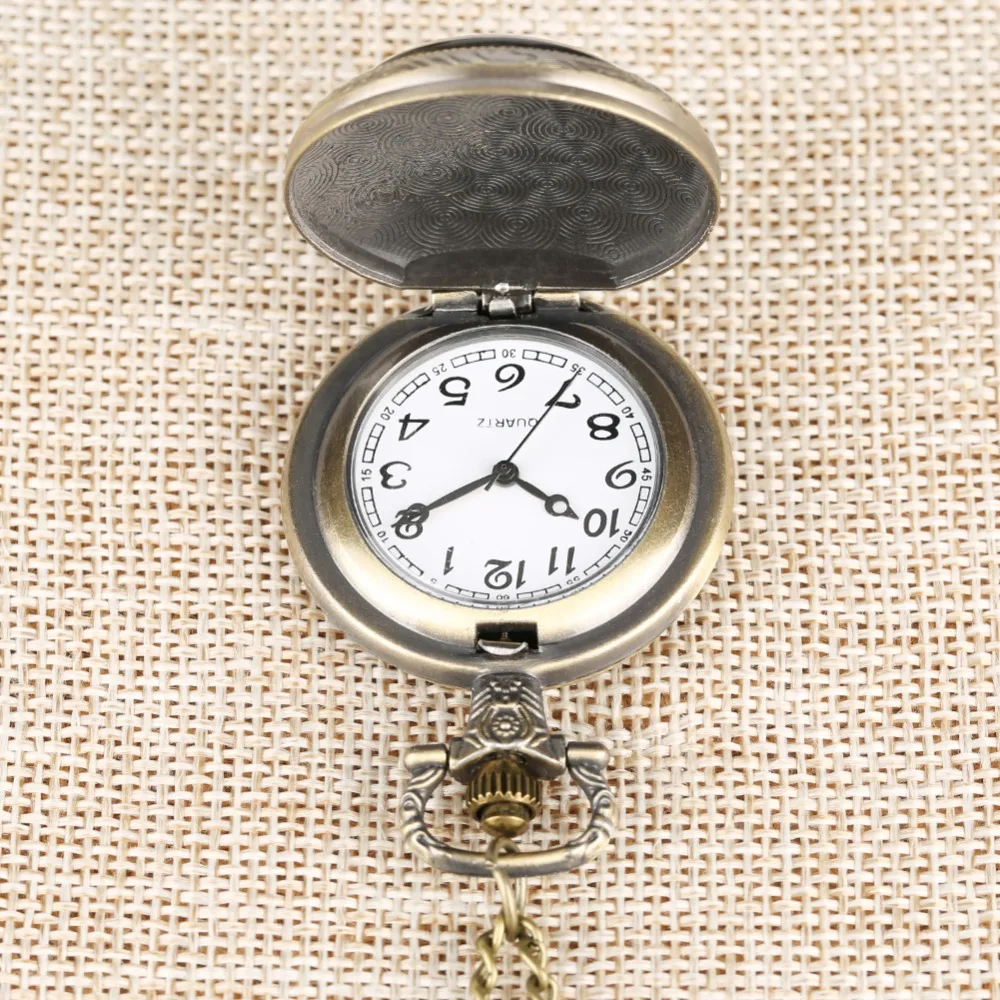 Quartz Movement Watches Men Simple and Leisure Pocket Watch Alloy Case Eagle Pattern Watches Men Pocket Watch Men Arabic Number
Quartz Movement Watches Men Simple and Leisure Pocket Watch Alloy Case Eagle Pattern Watches Men Pocket Watch Men Arabic Number