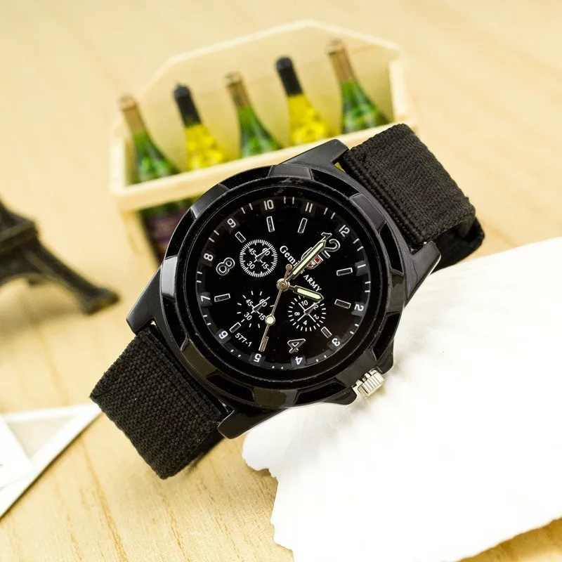 2017 New Fashion sports men watches military business outdoor watch men nylon belt quartz watches Hot clock Relogio Masculino
2017 New Fashion sports men watches military business outdoor watch men nylon belt quartz watches Hot clock Relogio Masculino