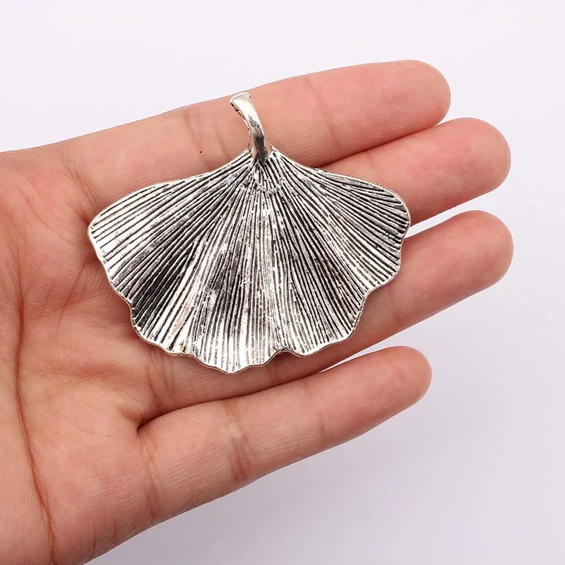 4PCS Antique Large Tone Ginkgo Biloba Leaves Charms Pendants for Necklace Bracelet Making Jewelry Findings 53x44mm
4PCS Antique Large Tone Ginkgo Biloba Leaves Charms Pendants for Necklace Bracelet Making Jewelry Findings 53x44mm