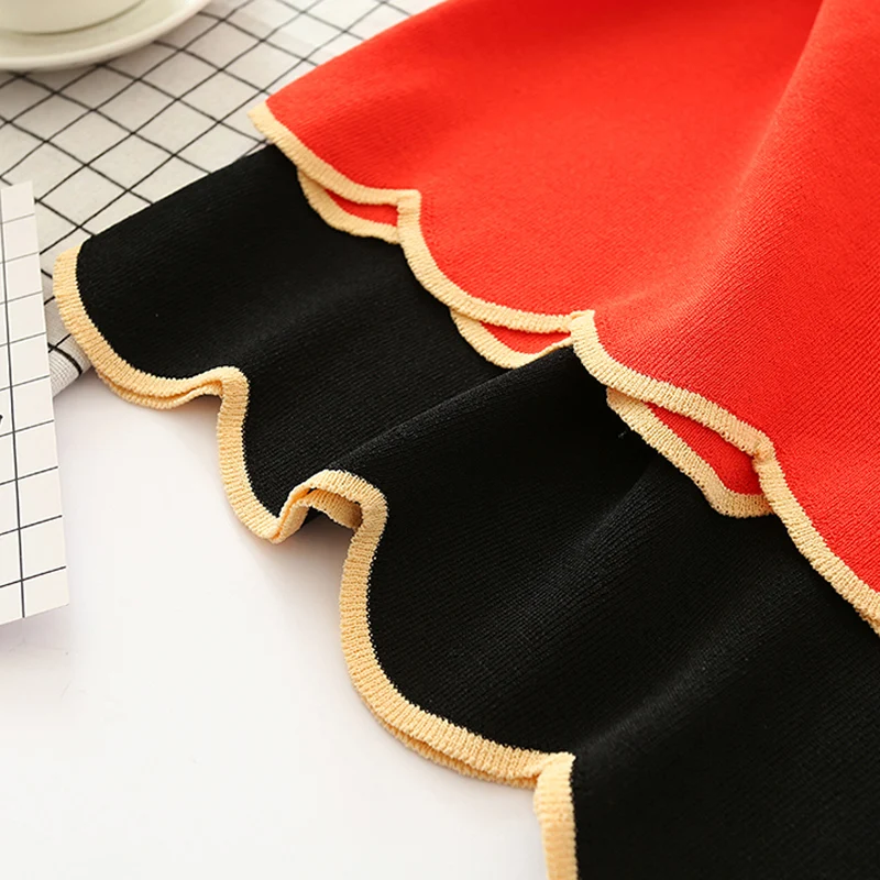 YNZZU Chic Summer Sexy V Neck Knitted Top Camis Tank Top Women Camisole Black Red Loose Wave Backless Female Tops YT368
YNZZU Chic Summer Sexy V Neck Knitted Top Camis Tank Top Women Camisole Black Red Loose Wave Backless Female Tops YT368