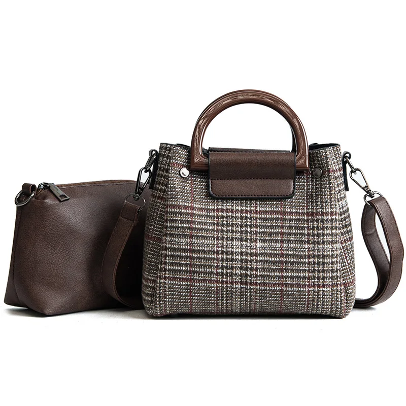2020 new fashion woman handbags, trend shoulder bag, leisure messenger bag, simple Korean version women bag.
2020 new fashion woman handbags, trend shoulder bag, leisure messenger bag, simple Korean version women bag.