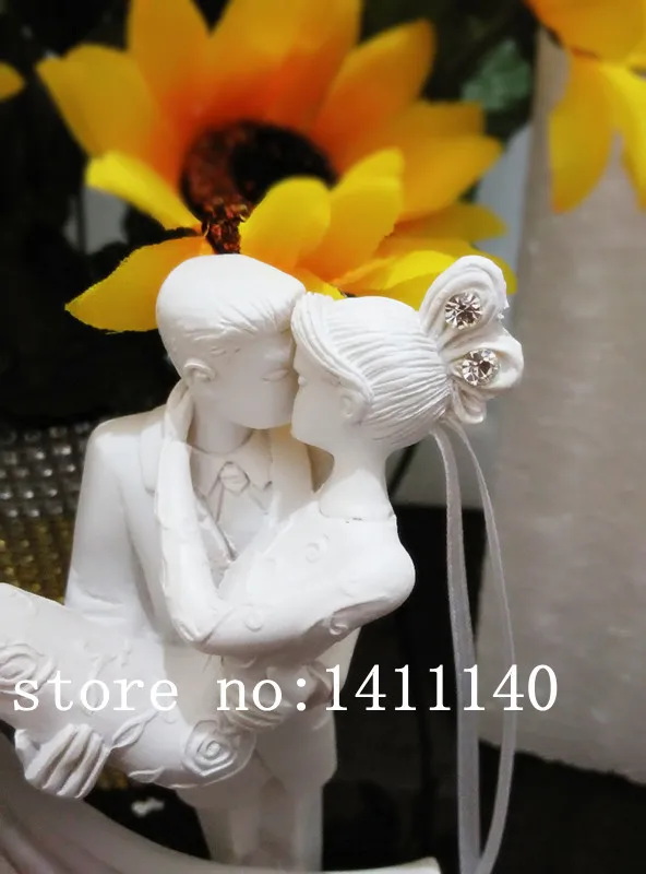 only 3pcs in stocks now sweet kiss white bride and groom wedding cake topper with crystal rhinestone decor wedding decorations
only 3pcs in stocks now sweet kiss white bride and groom wedding cake topper with crystal rhinestone decor wedding decorations