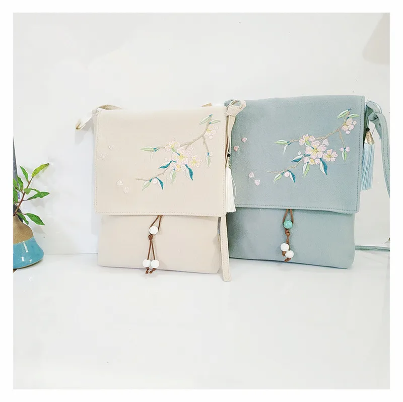 Embroidery cotton and linen lady bag retro style slant across Cosplay Bag Slant shoulder Casual slant Package shoulder Bag
Embroidery cotton and linen lady bag retro style slant across Cosplay Bag Slant shoulder Casual slant Package shoulder Bag