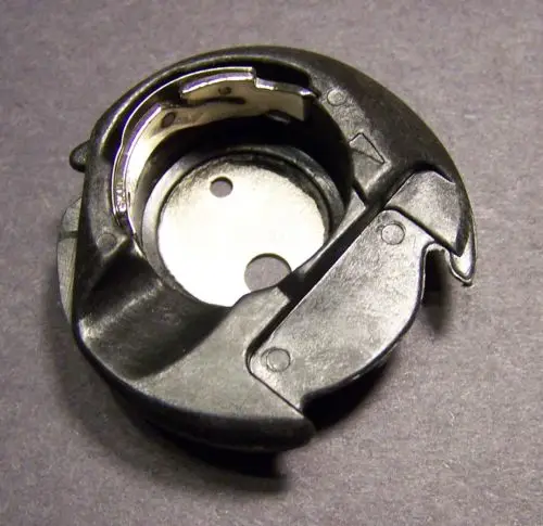 Bobbin Case 627569003 / 627569106 bobbin case for janome FOR Janome Model 4618 NewHome Elna
Bobbin Case 627569003 / 627569106 bobbin case for janome FOR Janome Model 4618 NewHome Elna