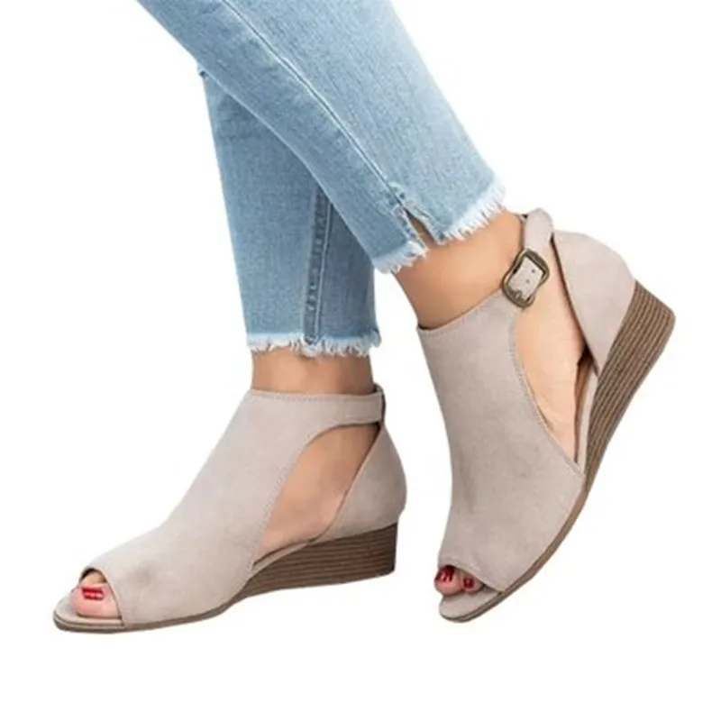 2019 new Summer Shoes Woman Platform Sandals Women Soft Leather Casual Peep Toe Gladiator Wedges Women Sandals Size 35-43
2019 new Summer Shoes Woman Platform Sandals Women Soft Leather Casual Peep Toe Gladiator Wedges Women Sandals Size 35-43