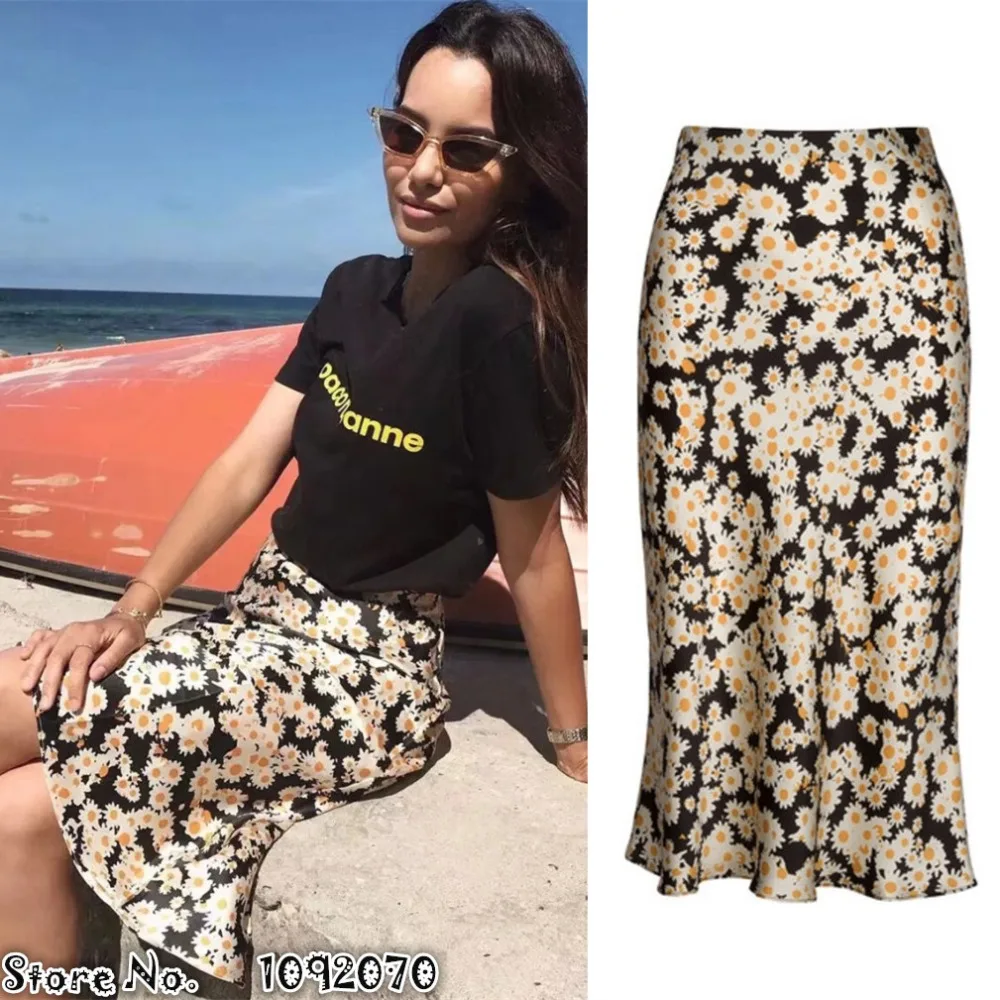 Women Elasticized Waist Band 3/4 length 100% Silk Satin The Naomi - Flower Power The Naomi Slip Skirt
Women Elasticized Waist Band 3/4 length 100% Silk Satin The Naomi - Flower Power The Naomi Slip Skirt