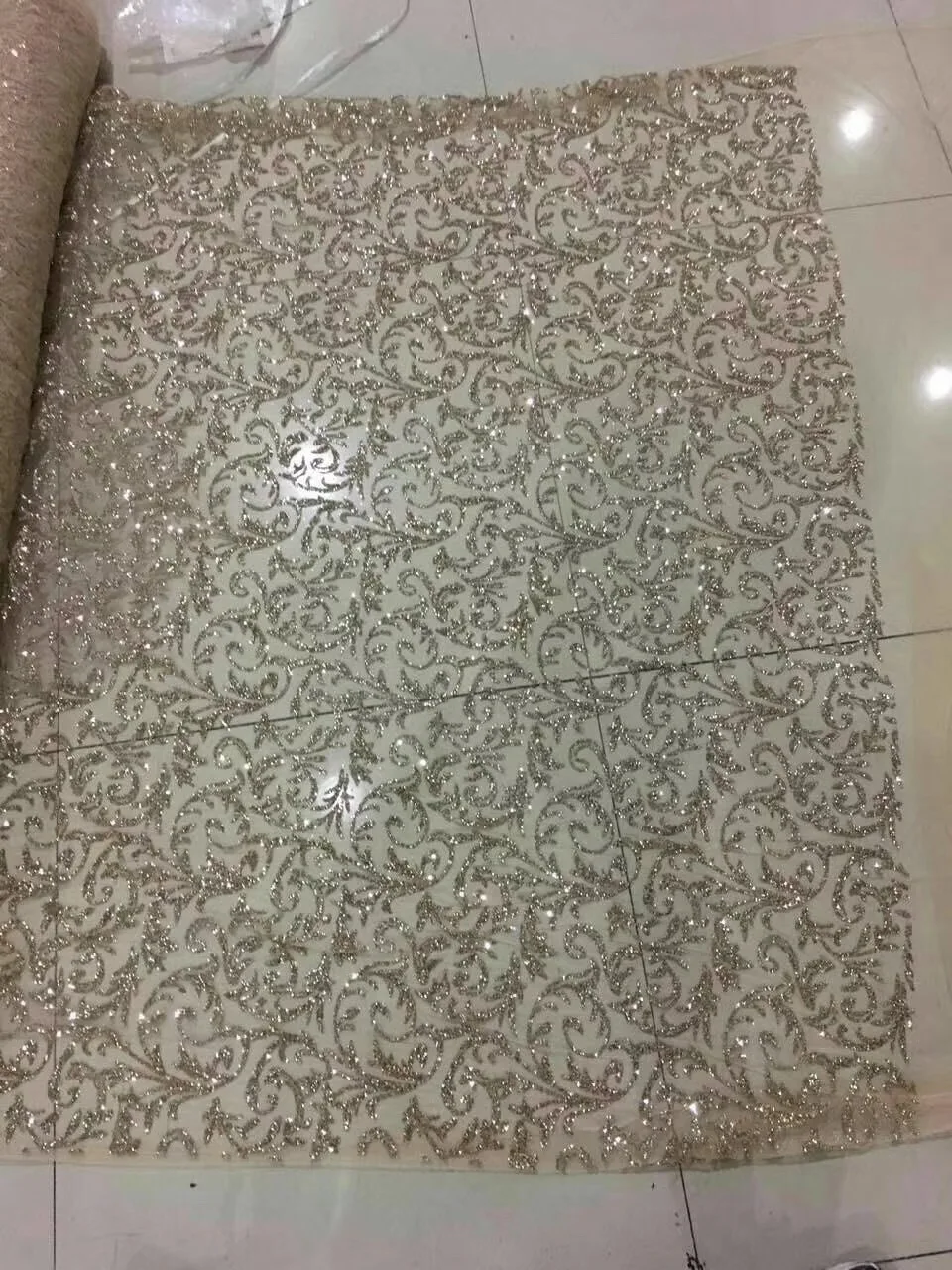 5yards/bag BZM007 champagne gold color hand print glued glitter net mesh lace for sawing/lady dress
5yards/bag BZM007 champagne gold color hand print glued glitter net mesh lace for sawing/lady dress
