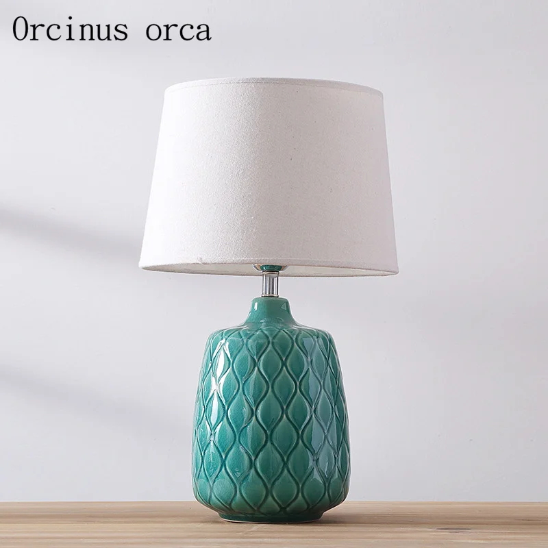 Nordic modern minimalist ceramic desk lamp living room bedside lamp American style creative and fashionable table lamp
Nordic modern minimalist ceramic desk lamp living room bedside lamp American style creative and fashionable table lamp