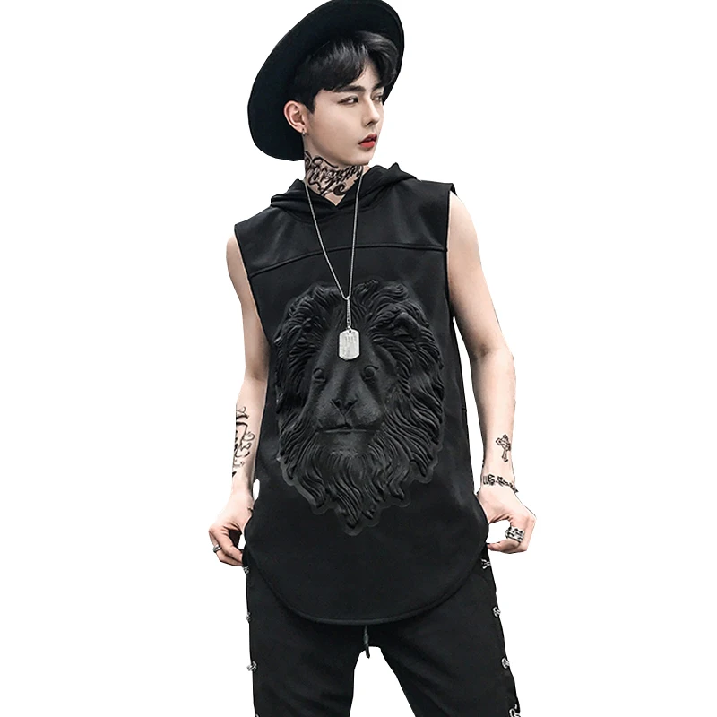 2018 Black lion head embossed man hooded sleeveless street hip young man T-shirt
2018 Black lion head embossed man hooded sleeveless street hip young man T-shirt