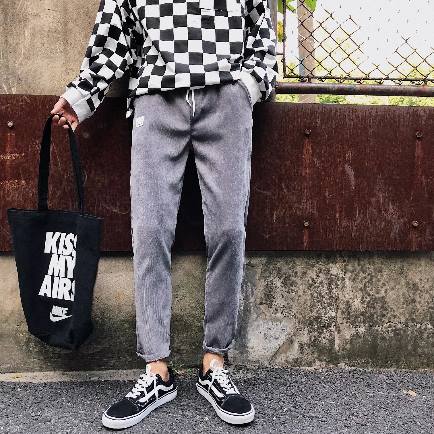 Winter thickened corduroy pants male Korean version loose straight tube elastic harlan pants Harajuku bf wind trend Casual pants
Winter thickened corduroy pants male Korean version loose straight tube elastic harlan pants Harajuku bf wind trend Casual pants