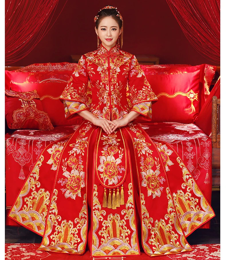 Red Chinese Wedding Bride Cheongsam Traditional Style marry Evening Dress Embroidery Long Qipao Womens Clothing Size S - 3XL
Red Chinese Wedding Bride Cheongsam Traditional Style marry Evening Dress Embroidery Long Qipao Womens Clothing Size S - 3XL