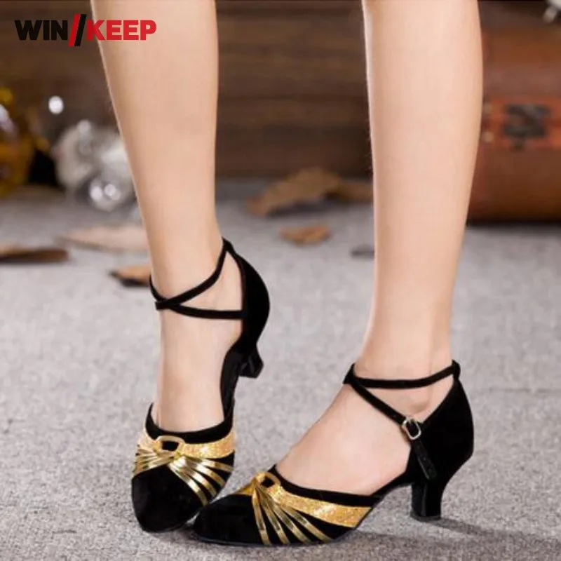 2021 Spring Adult Ladies Latin Dance Shoes Salsa Tango Dancing Shoes For Women 5.5 CM Heel Height Ballroom Shoes Dancing
2021 Spring Adult Ladies Latin Dance Shoes Salsa Tango Dancing Shoes For Women 5.5 CM Heel Height Ballroom Shoes Dancing