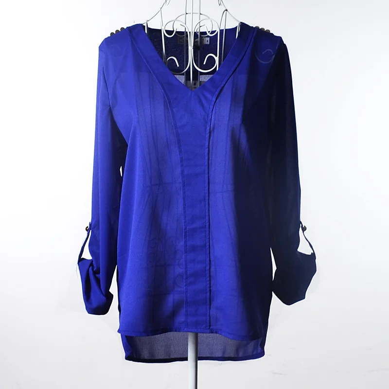 2017 Europe and the new V collar long sleeved chiffon shirt loose shirt large code shirt
2017 Europe and the new V collar long sleeved chiffon shirt loose shirt large code shirt