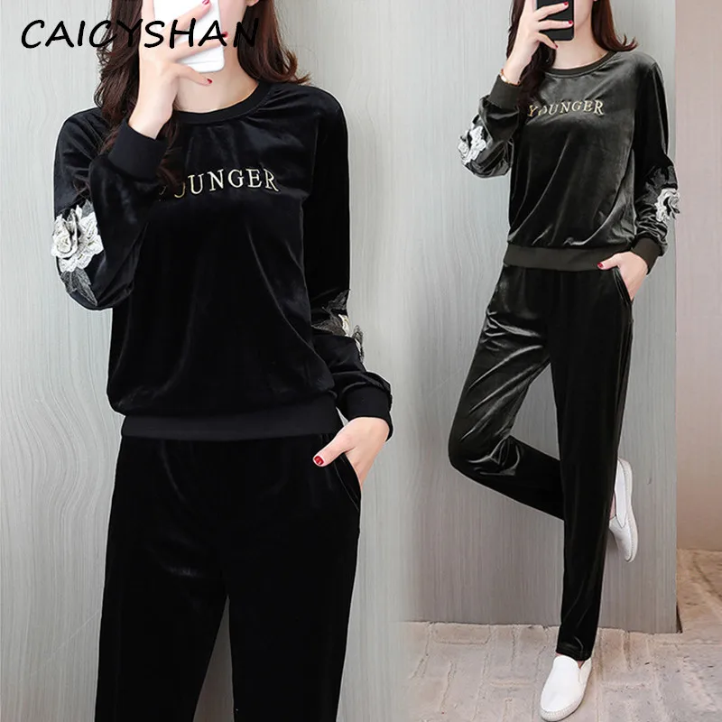 New Autumn Style Women Sets Plus Size Casual Loose Fashion Embroidery Pleuche Top+Long Pant Sweatshirt Set For Women Large Suits
New Autumn Style Women Sets Plus Size Casual Loose Fashion Embroidery Pleuche Top+Long Pant Sweatshirt Set For Women Large Suits