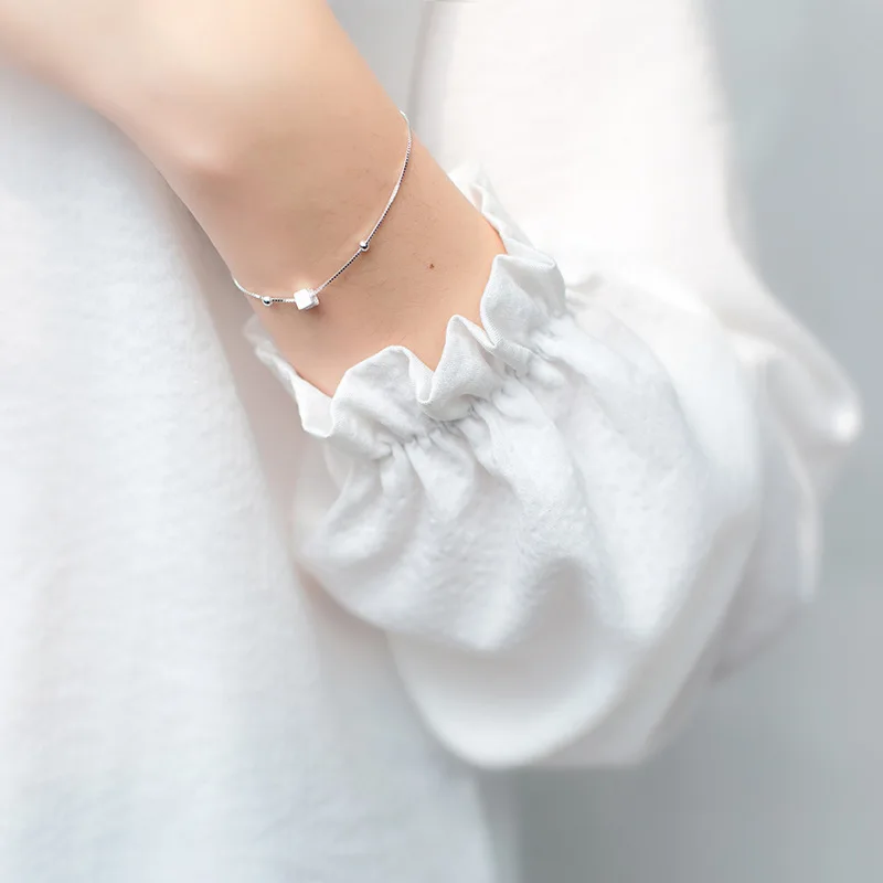 New fashion s925 sterling silver brushed square beaded bracelet High quality ladies simple fresh silver bracelet 6-JL4018
New fashion s925 sterling silver brushed square beaded bracelet High quality ladies simple fresh silver bracelet 6-JL4018