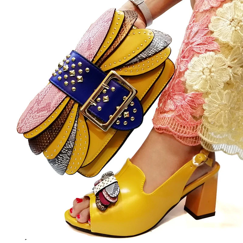 African Shoes And Bag Matching Set With silver Hot Selling Women Italian Shoes And Bag Set For Party Wedding !
African Shoes And Bag Matching Set With silver Hot Selling Women Italian Shoes And Bag Set For Party Wedding !