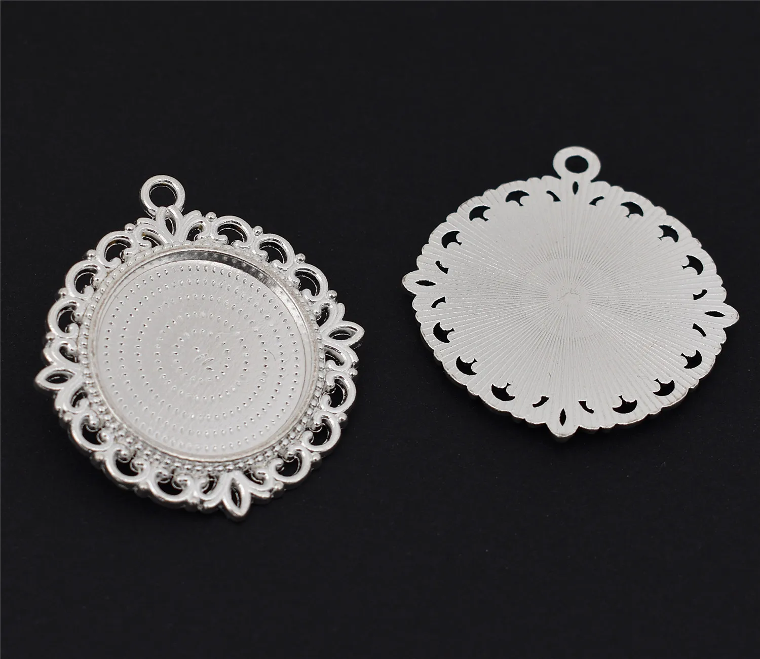 New Fashion 4pcs 25mm Inner Size Bright Silver Plated Flower Style Cabochon Base Cameo Setting Charms Pendant
New Fashion 4pcs 25mm Inner Size Bright Silver Plated Flower Style Cabochon Base Cameo Setting Charms Pendant