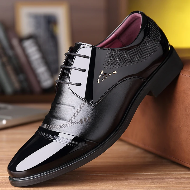 Мужские модные удобные туфли с острым носком из искусственной кожи черные