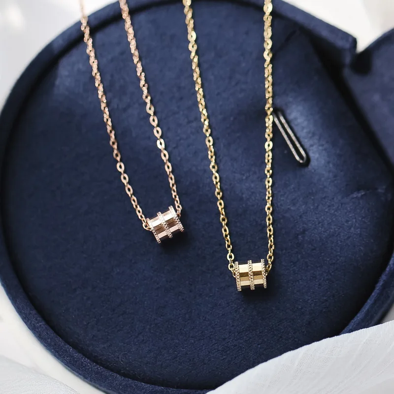 YUN RUO New Arrivals Rose Gold Color Classic Spring Cylindrical Pendant Necklace Woman Fashion Titanium Steel Jewelry Never Fade
YUN RUO New Arrivals Rose Gold Color Classic Spring Cylindrical Pendant Necklace Woman Fashion Titanium Steel Jewelry Never Fade