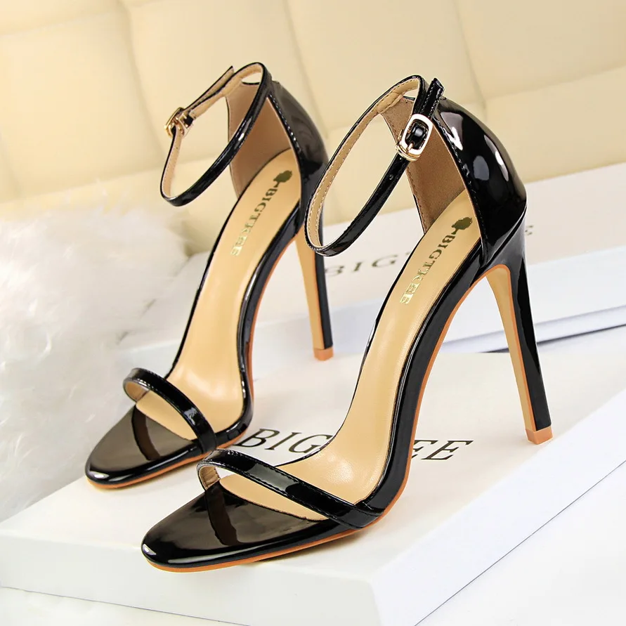 New Fashion Women Sandals Patent Leather Ankle Strap Sandals Thin Heels Buckle Women High Heels Classic Women Shoes She ERA
New Fashion Women Sandals Patent Leather Ankle Strap Sandals Thin Heels Buckle Women High Heels Classic Women Shoes She ERA