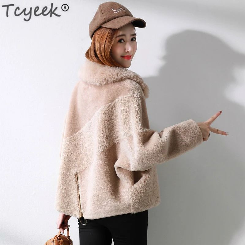 Tcyeek Autumn Winter Jacket Women Sheep Shearing Fur Coats Female Short Natural Wool Overcoat Warm Spring Clothes 2020 LWL1379
Tcyeek Autumn Winter Jacket Women Sheep Shearing Fur Coats Female Short Natural Wool Overcoat Warm Spring Clothes 2020 LWL1379